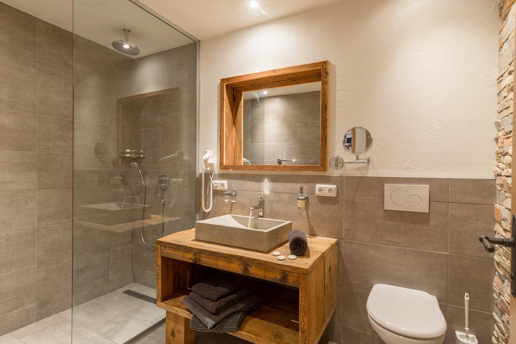 Bauernlodge Alpin Appartements Höfen Esterno foto